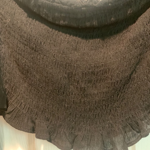 Off the shoulder crop top! - Picture 2 of 3